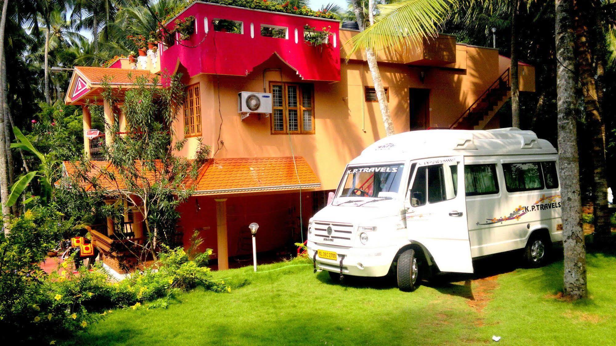 Ganesh House Homestay Kovalam Eksteriør bilde
